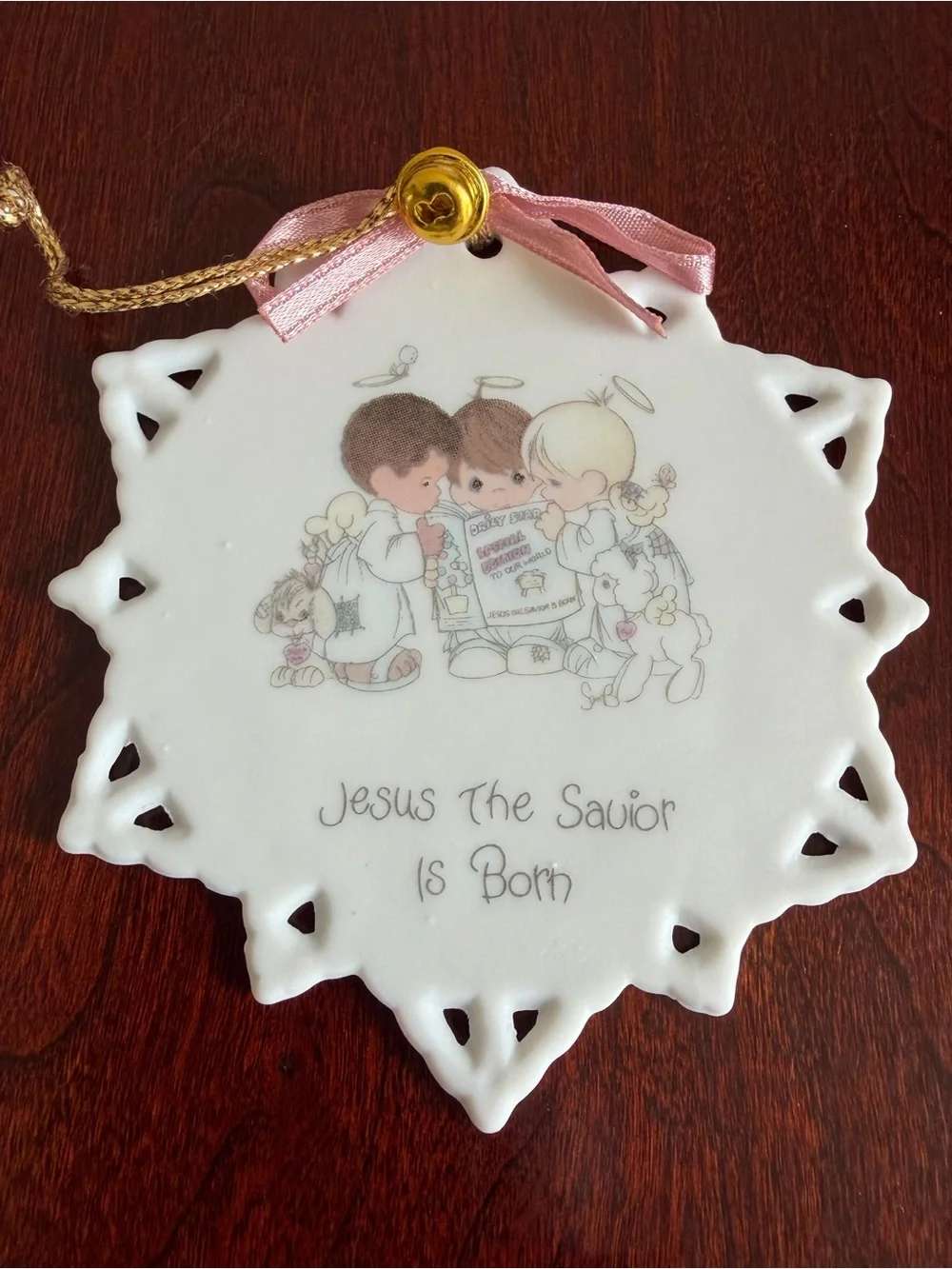 Vintage 1990 Precious Moments Enesco 4Pc Porcelain Snowflake Christmas Ornaments